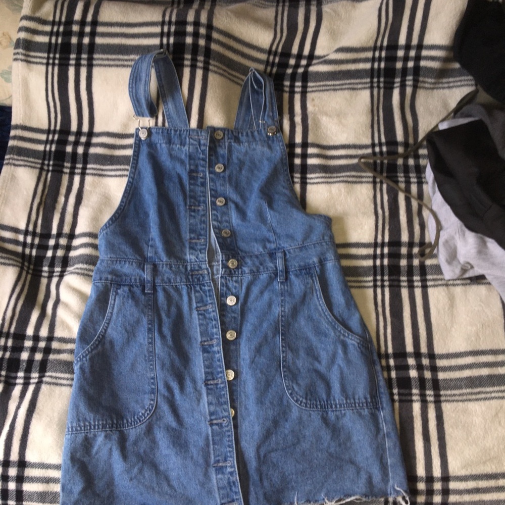 Overall dress